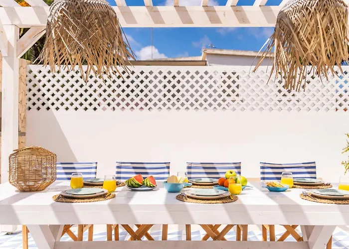 Casa Do Cacto - By Wehost Willa *