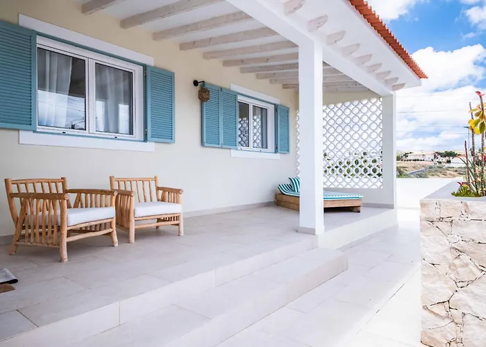 Casa Do Cacto - By Wehost *